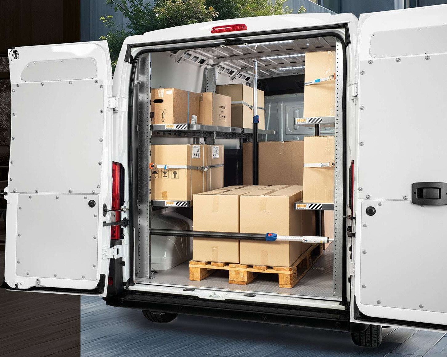Regalsystem für Pakettransporte